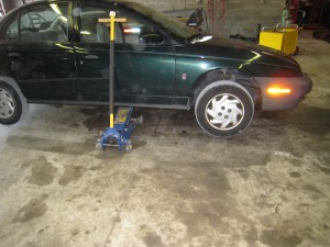 Jacking up Car Jacking up the Car