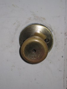 knob screws visible