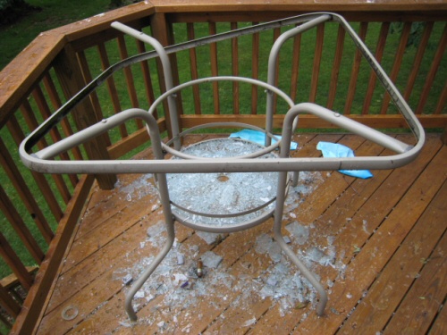 broken-glass-patio-table.jpg