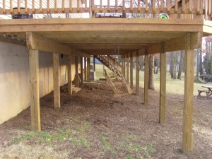deck-structure-with-two-sets-of-posts