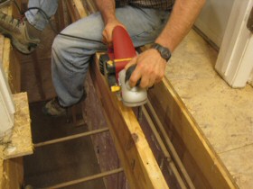 planing-a-joist-using-a-craftsman-planer-280