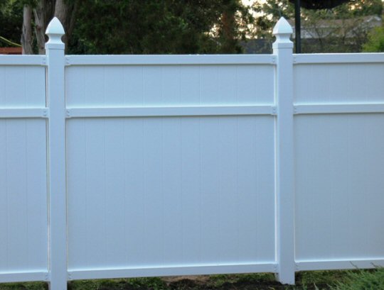 vinyl privacy fence