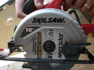 skilsaw-up-close