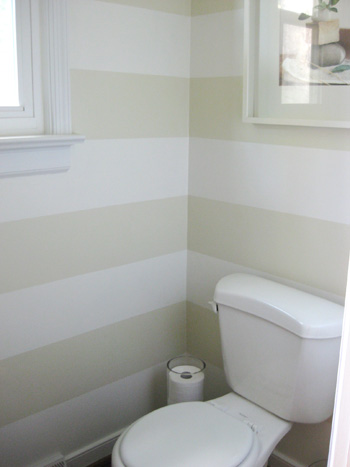 bathroom-horizontal-stripe-paint-project1