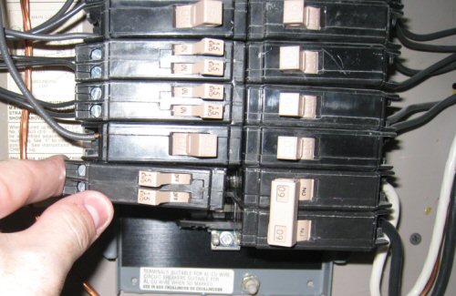 split-breaker-in-a-breaker-panel