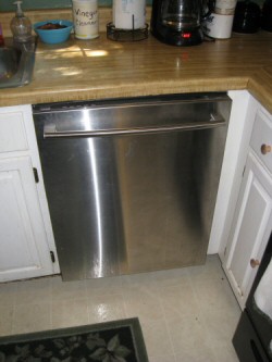 lg-dishwasher-in-kitchen