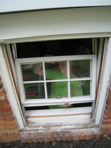 removing-top-and-bottom-window-sashes