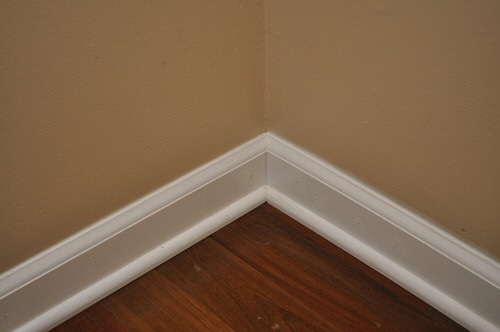 45-45-inside-corner-baseboard-molding