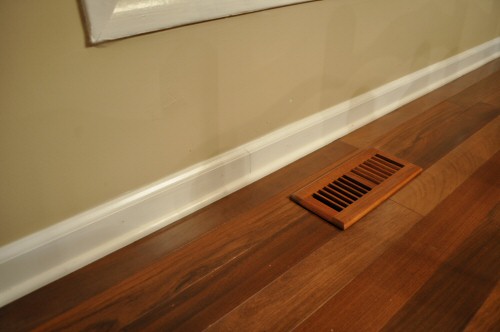 Staining Quarter Round Shoe Molding Trim, Does Your Hardwood Floor Need To Match Trim Paint