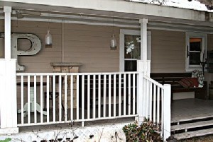 porch-alcove-closed-in