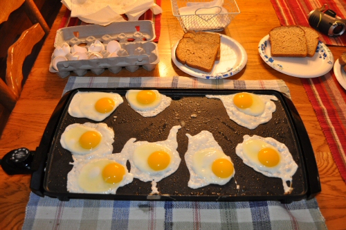 presto-electric-skillet-with-eggs