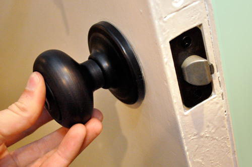 how to replace a door knob and installation