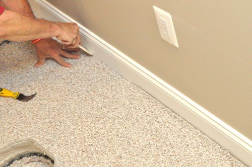 How To Install Carpet 60 Pics Tips, How To Cut Carpet Around Pipes