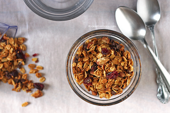 CranAlmondGranola2_IBMH