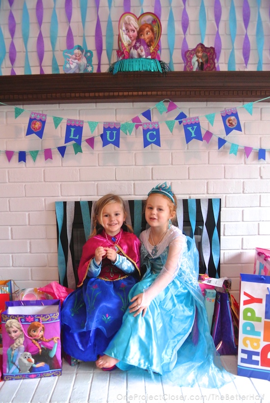 frozen-birthday-party-Anna-Elsa-One-project-closer