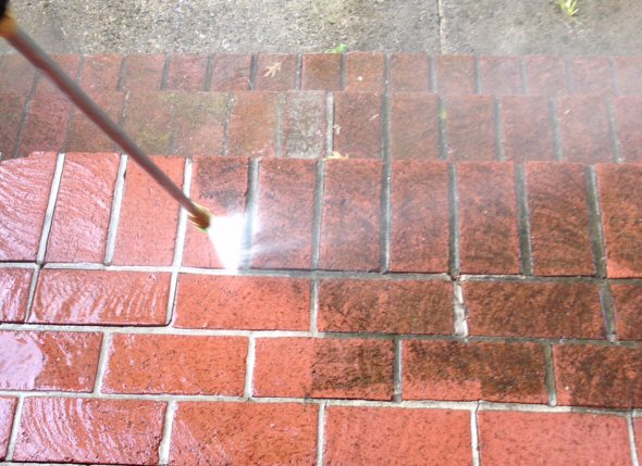 Bricks_being_power_washed