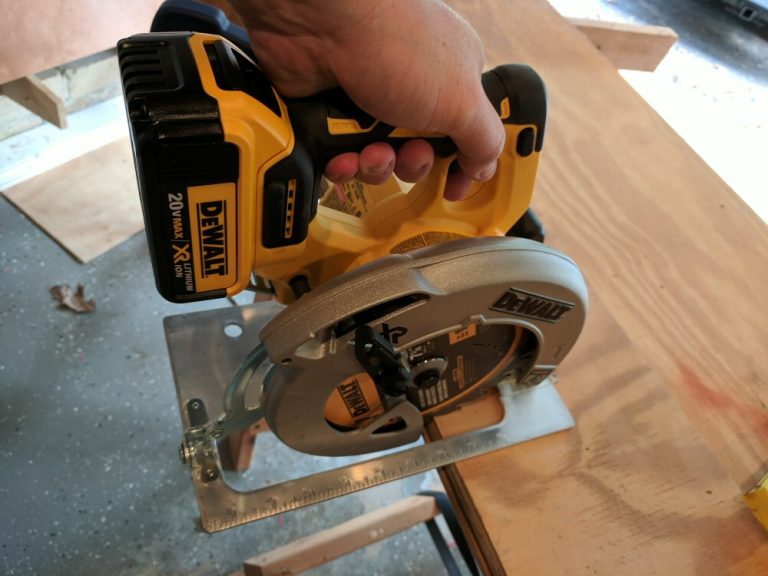 DeWALT 20v LiIon Brushless 71/4″ Circular Saw w/ Brake Review (Model