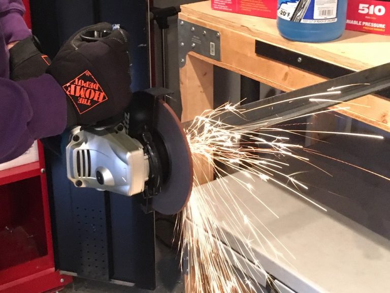 Makita’s New 36v Angle Grinder Is Totally Beastly (…and a little heavy…)